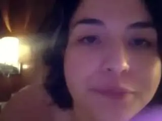 Papaslittleslut  live sex cam