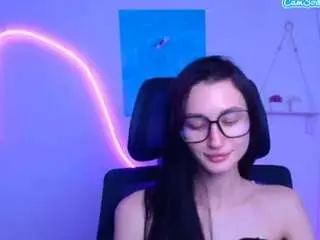 Runadiva  live sex cam