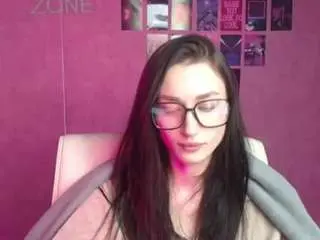 Runadiva  live sex cam