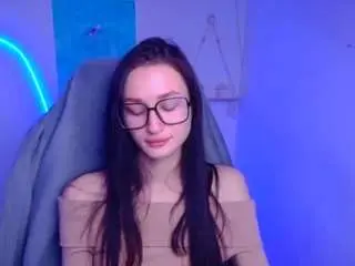 Runadiva  live sex cam