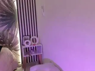 Samaantha-white  live sex cam