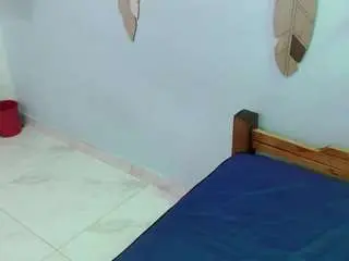 Brendagirlbad20  live sex cam