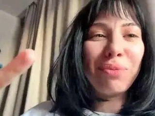 Joycepilling  live sex cam