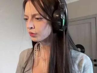 Lewislitaker  live sex cam