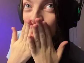 Lewislitaker  live sex cam