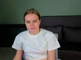Rihana-nell  live sex cam