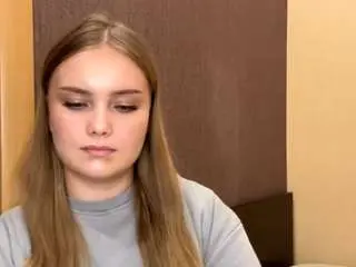 Nicholletassie  live sex cam