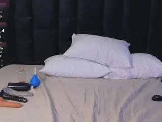 Petitelittleebony  live sex cam