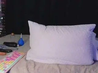 Petitelittleebony  live sex cam