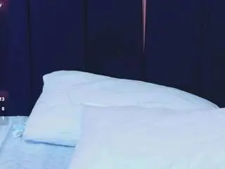Petitelittleebony  live sex cam