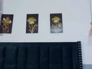 Petitelittleebony  live sex cam