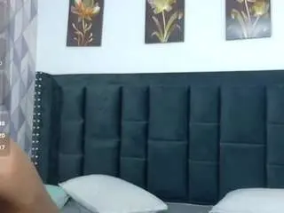 Petitelittleebony  live sex cam