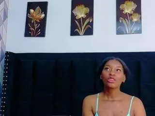 Petitelittleebony  live sex cam