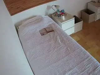 Voyeurcam-julmodels-greybed-1  live sex cam