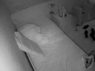 Voyeurcam-julmodels-greybed-1  live sex cam