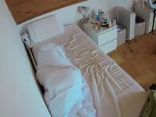 Voyeurcam-julmodels-greybed-1  live sex cam