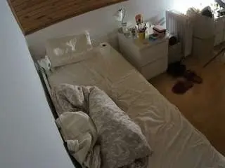 Voyeurcam-julmodels-greybed-1  live sex cam