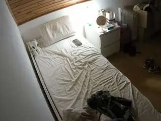 Voyeurcam-julmodels-greybed-1  live sex cam