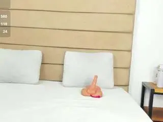 Ely-brown  live sex cam