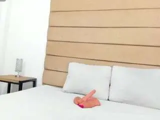 Ely-brown  live sex cam