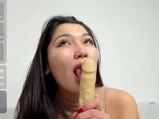 Floomaliana  live sex cam