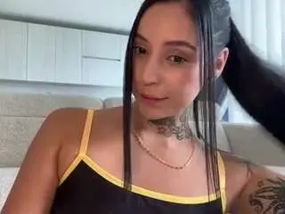 Lauryncutie  live sex cam