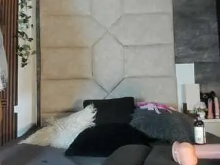 Lia-thompson  live sex cam