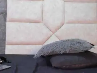 Lia-thompson  live sex cam