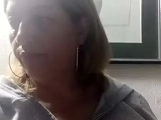 Veella  live sex cam