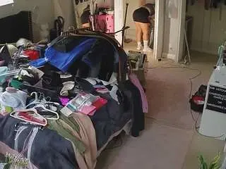 Voyeurcam-house-charleys-room  live sex cam