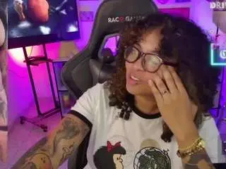 Alesyahampton  live sex cam