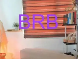 Julieta-cooper  live sex cam