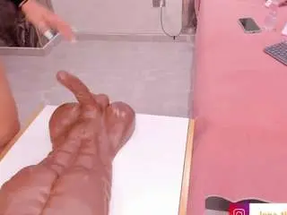 Lenathompson  live sex cam