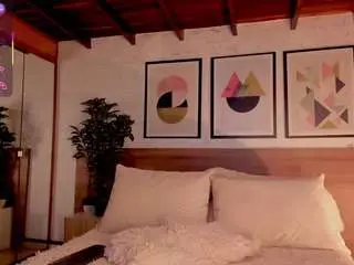 Lunaruso  live sex cam