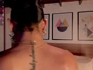 Lunaruso  live sex cam