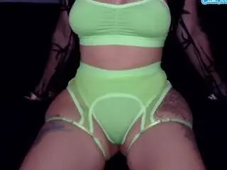 Tiinkerbell26  live sex cam