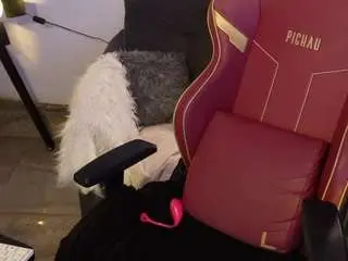 Lauracolor  live sex cam