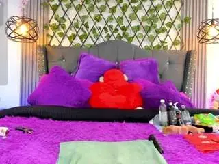 Softdesiree  live sex cam