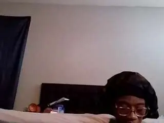 Sweetsexiecool  live sex cam