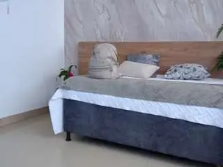 Catta-james  live sex cam