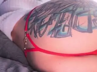 Yourfeetmodel  live sex cam