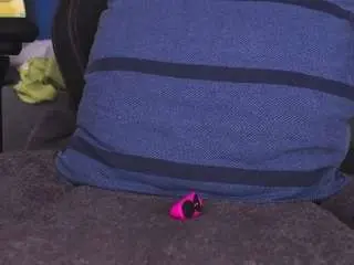 Yourfeetmodel  live sex cam