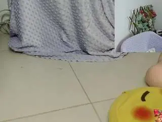 Hotalinson29  live sex cam