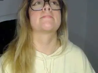 Emily-rabbit  live sex cam