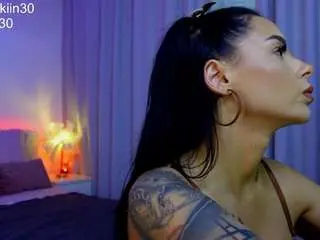 Iammazeekiin30xx  live sex cam