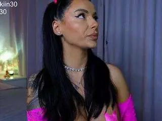 Iammazeekiin30xx  live sex cam