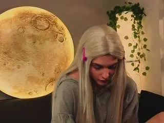 Karlayegge  live sex cam