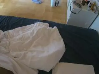 Voyeurcam-julmodels-greybed-2  live sex cam