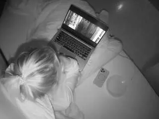 Voyeurcam-julmodels-greybed-2  live sex cam