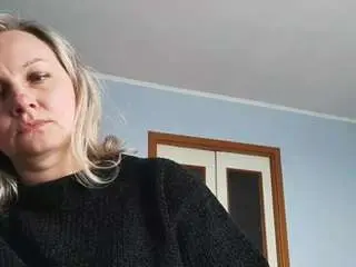 Edithmanning  live sex cam